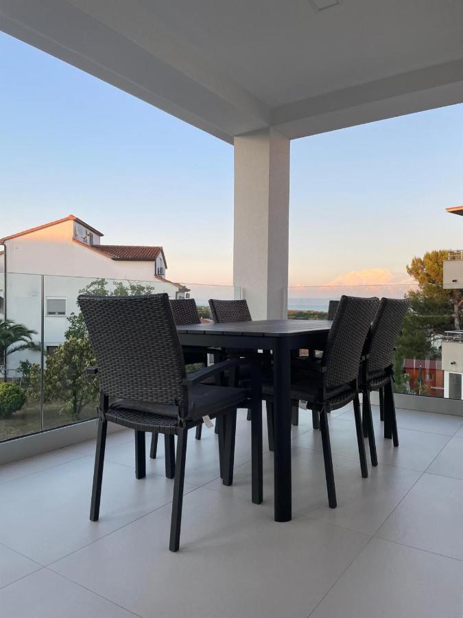 Apartment Rahat Liznjan Luaran gambar